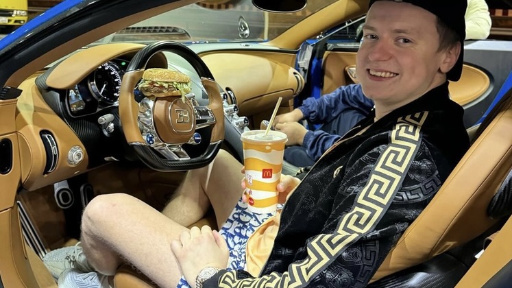 Streamer Mellstroy Wins 9.75 Million in Zeus vs Hades Slot